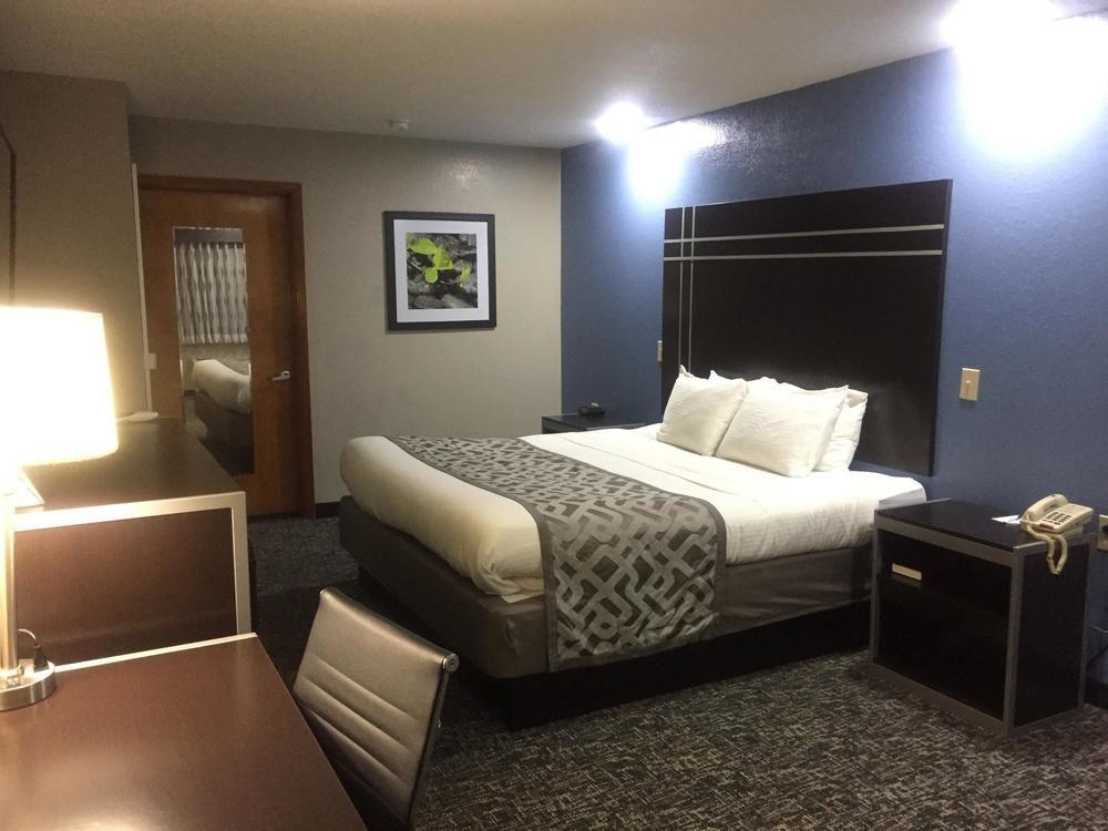 Red Roof Inn & Suites Jackson - Richland Extérieur photo