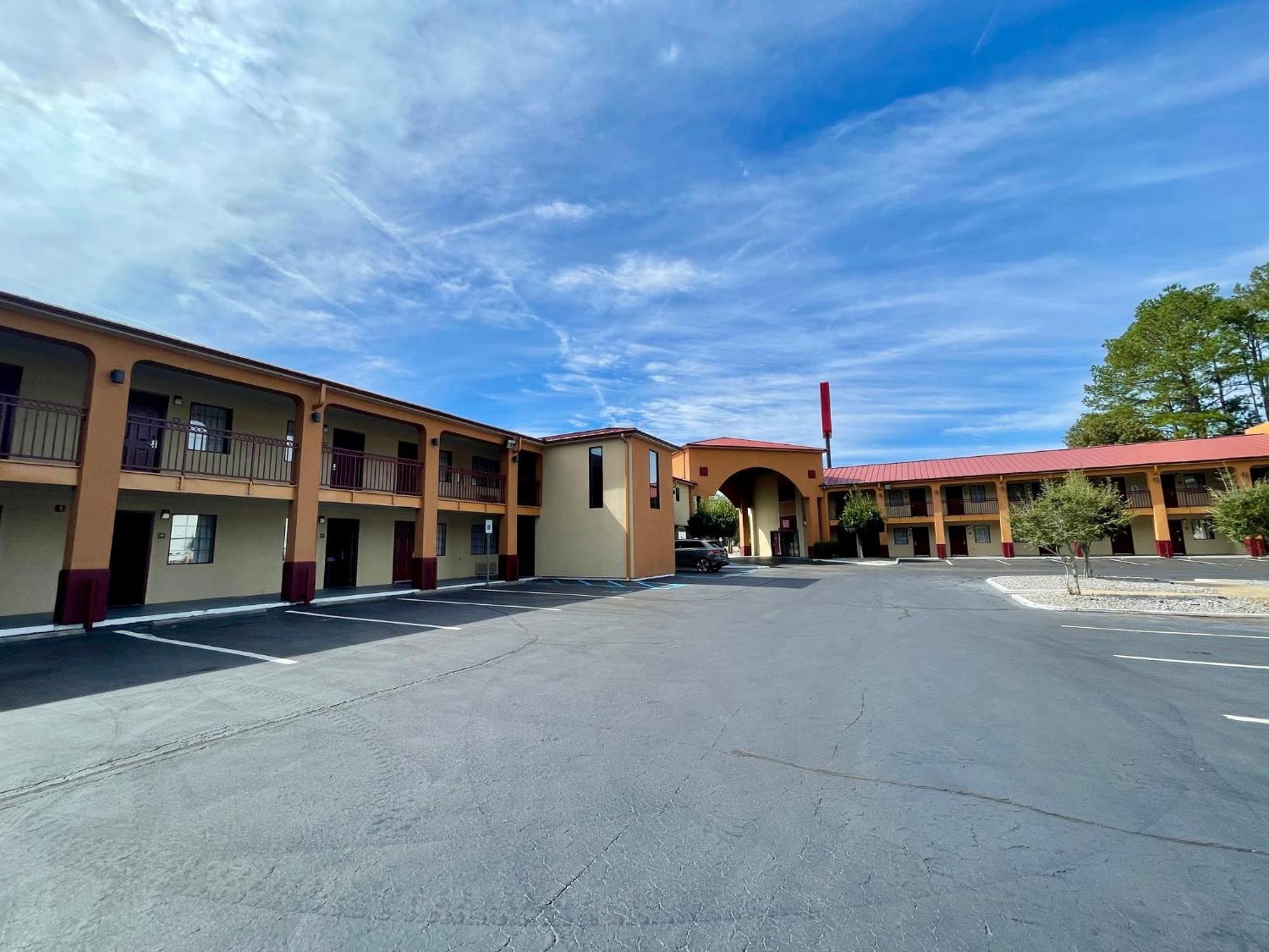 Red Roof Inn & Suites Jackson - Richland Extérieur photo