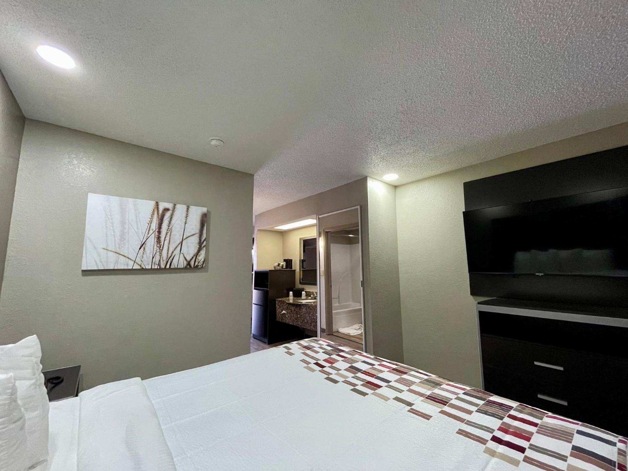 Red Roof Inn & Suites Jackson - Richland Extérieur photo