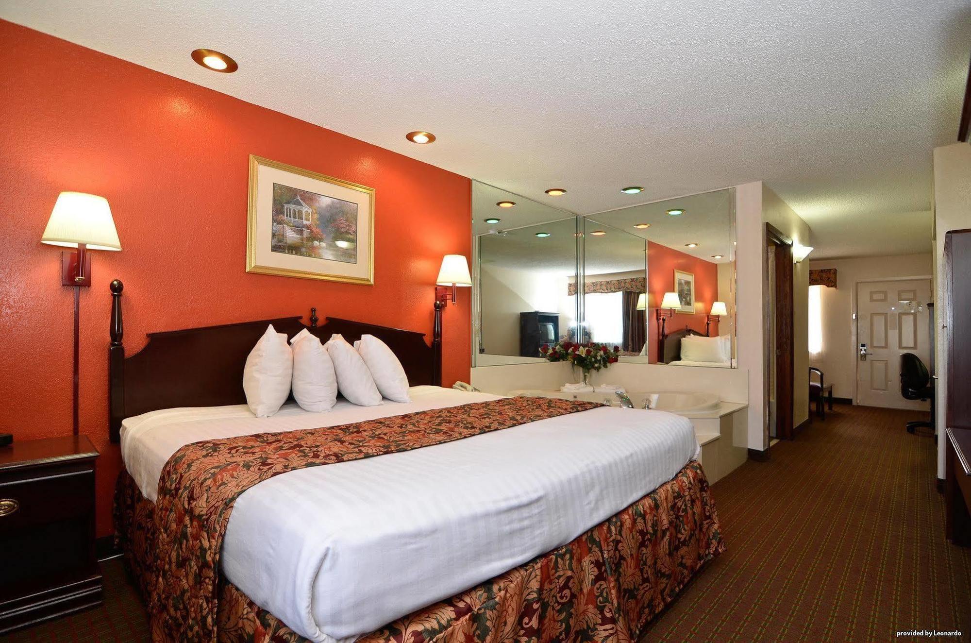 Red Roof Inn & Suites Jackson - Richland Extérieur photo