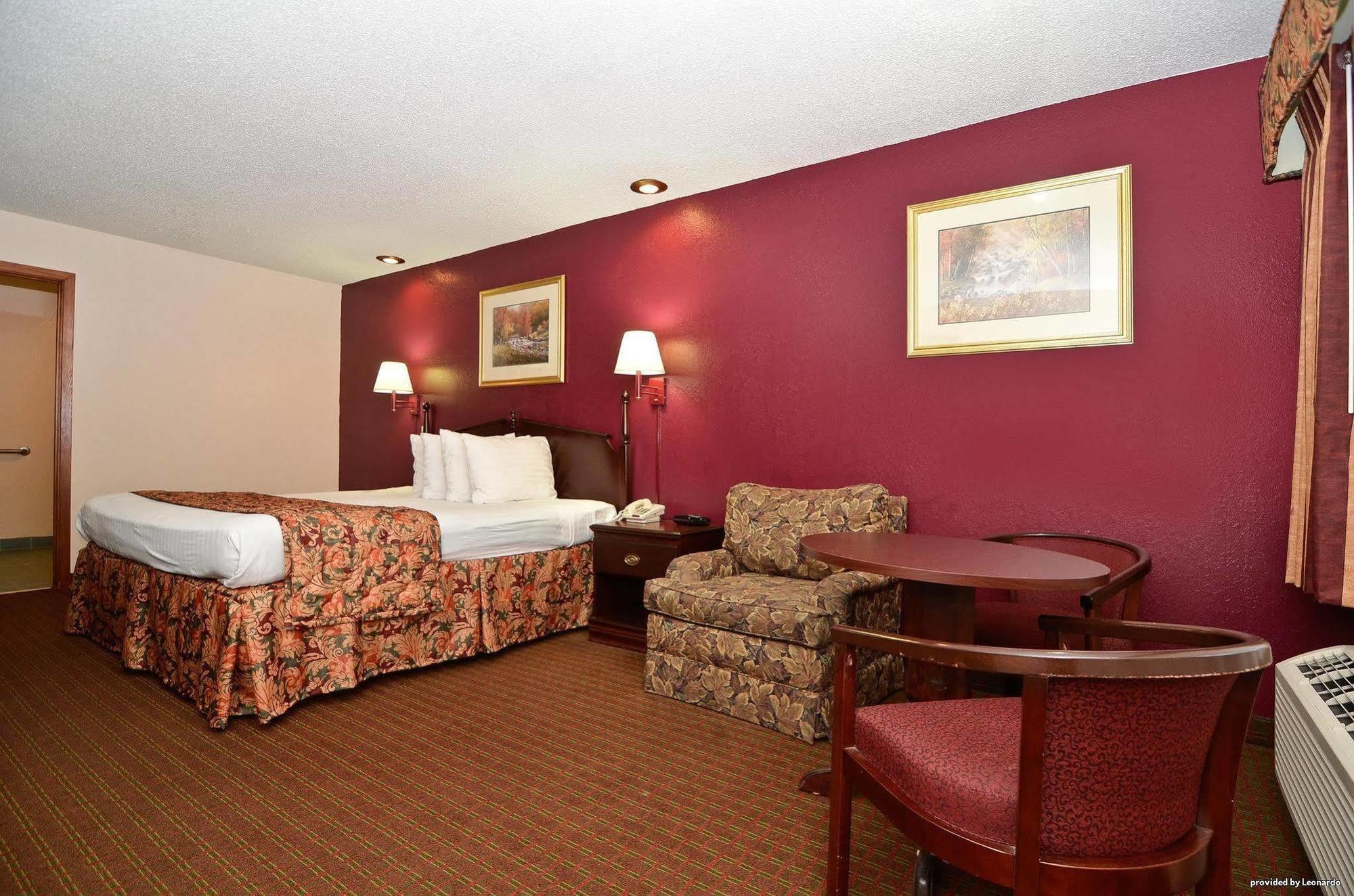 Red Roof Inn & Suites Jackson - Richland Extérieur photo